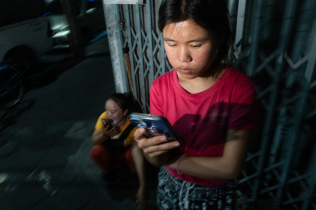 Use left and right keyboard arrows to navigate