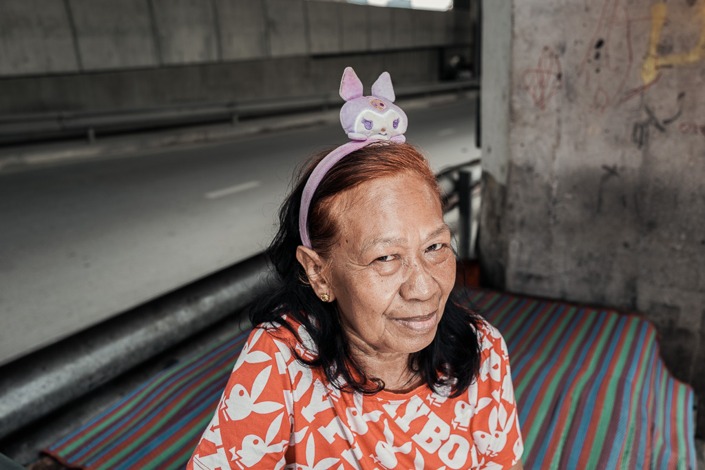 Use left and right keyboard arrows to navigate