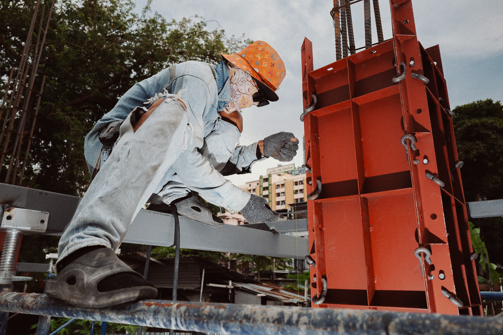 Use left and right keyboard arrows to navigate